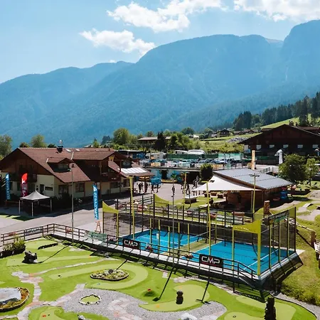 Dolomiti Camping 4*