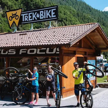 Camping Dolomiti 4*